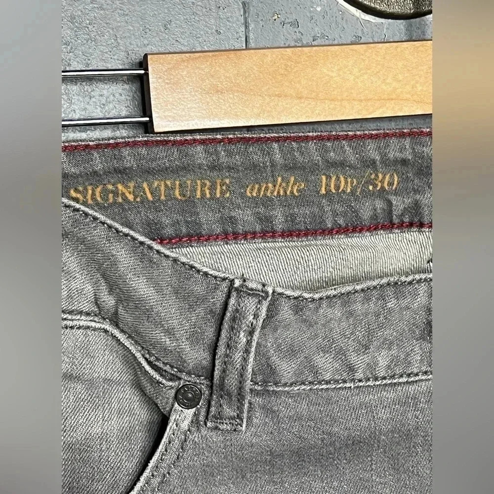 Talbots Signature Style Jeans - Picture 6 of 8